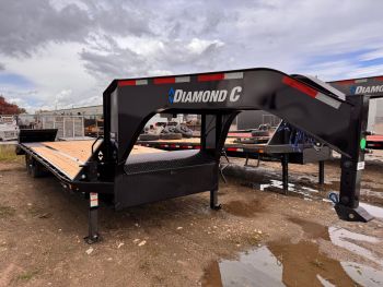 Diamond C 2026 FMAX207 25' Gooseneck Flatbed Trailer | Tandem Axle 15K, Max Ramps